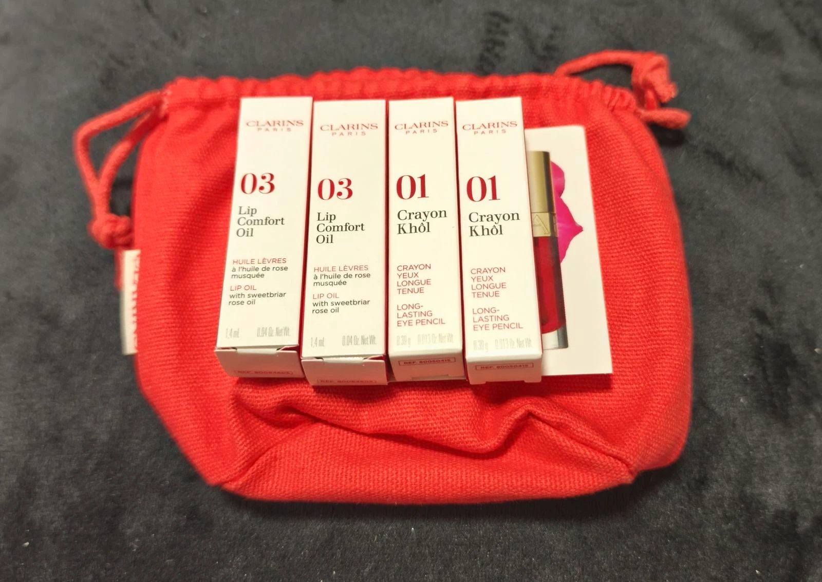 Neceser con 4 productos de maquillaje Clarins